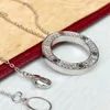 Любовь Дизайнер ожерелья для женщины Ice Out Подвесной индивидуальные ожерелья для Womendiamond Ожерелье для женщин.