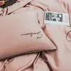 Zestawy pościeli 2024 Czteroczęściowe proste bawełniane podwójne łóżek z łóżka kołdra haftowane rurki wygodne fasolowe różowe