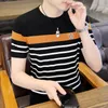 Les pulls masculins tendance beaux équipage couw couche à manches courtes rayées pulvérisant la mode Simple Allmatching Bott