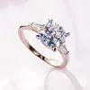 Anelli di cluster 8 8 mm Moissanite con anello di certificato GRA per donne S925 Sterling Silver Platinum Platinato Impegno per matrimoni Regalo per gioielli