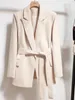 Damespakken Blazers Spring herfstpak Baan Beige Tie Up Jacket Slim Fit Stijlvolle top Outerwear Office Lady Blazer voor vrouwen kleding