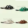 22S KVINNOR SLODLOCKING CUT-OUT Slipper Sandaler Läder Flat Fashion Gummi Summer Beach Flip Flops Embroidered Platform Mules Storlekar 35-42