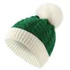 Berets unisex winter rode en groene patchwork pompoms gebreide hoed kerstmis voor vrouwen mannen cadeau