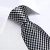 Bow Ties 2024 Plaid Men Tie Tie Pocket Square Cuffers Cuffers de mariage ACCESSOIRES DES GRIP