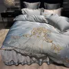 Sängkläder sätter lyx mjuk mysig satin silk bomull klassisk blomma broderi set duvet täcker säng linne svart spets kjol kuddväska