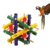 Inne zaopatrzenie ptaków żucie drewniane: Papuga w klatce ugryzienia drewniane blok dla małych i średnich papugi ptaków