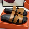 Chypre Techno Sandals Designer Hernes Men Mujeres Deslizadores Diapositivas Man Slide Go Mule Noir Becerro lienzo de cuero de lujo Sliders de lujo Fashion Fashion Beach Sandal 35-45