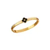 Vans Fashion Clover Diamond Bracelet pour les femmes avec un petit sens de design style luxe Bracelet de mode simple