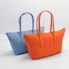 2024 Модная простота женщин, сумки с твердыми цветами, большие сумочки.