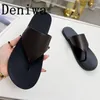 Slippare sommarkvinnor klämmer tå flip flops platt med damer outwear semester strand kausal promenad kvinnlig mujer