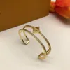 Mit Box Luxus Designerin Bangle Diamond Blumenarmband für Frauen Manschetten Armreifen 18k Gold Titanium Stahl Bangle Schmuck Valentinstag Geschenk