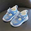HBP icke-varumärke 2024 Spring Nytt spädbarn och småbarnsinlärning nyckelskor manliga baby funktionella skor mjuka ensamma kvinnliga baby sandaler