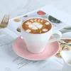 Mugs 2 PCS مجموعة ملونة Ceramic Glaze Latte Coffee Mug مع صينية إيطاليا Espresso Cappuccino Saucer Tasse Desayuno Tazas Para Cafe