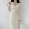 Dzianinowa sukienka dla kobiet w wersji jesień i zimowej koreańskiej wersji nad sensem designu wszechstronna folia biodro długa sukienka 240402