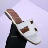 مصمم شرائح صندل Slippers Beach Classic Flat Sandal Luxury Summer Lady Leather Flop Flops Men Women 35-42