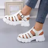 Dress Shoes Summer Fashion Gladiator Dames smal Band Cross-Tied Platform Square Heel Peep Toe Rome Design Sexy Mature Sandals