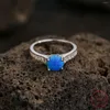 Ringos de cluster 2024 VENDANDO 925 STERLING SLATER Feminino Anel Blue Round Opal Simple e elegante estilo diariamente ou casamento