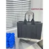 2024 Bolsas de grife feminino Bolsa de bolsa de bolsa de bolsas de compras de alta qualidade Bolsas de praia de nylon Bolsa de ombro de luxo Bolsa de viagem de luxo