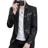 Gold Print Blazer Men Korean Trend Streetwear Mens Ubranie Casual Suit Płaszcz Mężczyzna Slim Fit Blazer Masculino Black White 240329