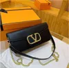 Кошелек модельер -дизайнер пакет модные женщины на плече мешков женской роскоши дизайнеры v сумочка сумочка сумочка кошелек Nappa Stud Totes S3