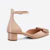 Klänningskor stor storlek Bow Knot Jewel Ankle Strap Medium Heel Buckle Square Toe Bowtie Bowknot Women Pumps Patent Leather Cowhide Chunky