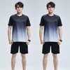 Suisses de survêtement masculines Hommes assortis en bas de bas ensemble Summer Summer Casual Opfit O-Neck T-shirt à manches courtes Short Elastic Wide Jam Shorts en gradient