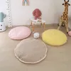 Baby Play Mat Pad Cotton Round Infant Crawling filt Solid Color Playmat Hairball Carpet Golvmatta barn barn rumsdekor 240322