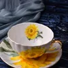 Mugs Creative Sunflower Coffee Cup Home Decoration Tea Cups Saucer Lovely Flowers Ceramic Modern Minimalist Style Cups.