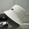 صيف مصمم دلو القبعات للرجال امرأة شاطئ واسعة الحافة القبعات الأزياء البيسبول قبعة القش كلاسيكية قبعة الفاخرة Sunvisor Caps في الهواء الطلق السياحة Casquett BLD24463