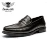 Chaussures décontractées Desai Top Quality Men Locs Easy Wear Upy Male Male Grain Cuir Crocodile Match supérieur 2024 Arrivée de printemps