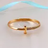 Classic T1 Designer Armband Designer 18K Gold Armband Jewely Woman T1 Have Diamond Charm Armband Hot Luxury Brand Jewlery Designer för Women Mans Daughter Gift