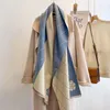 スカーフ2024デザイナーカシミアスカーフ女性ウィンターショールアンドラップヒジャーブ太い毛布の女性