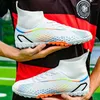 American Football Shoes Boots Futsal Flying Tonet Sneakers Men Ultralight que não deslizam as crianças são respiráveis na primavera