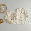 Vårens syster vintage småbarnflickor klänning faller långärmad blommig broderi baby flicka rompers familj kläder 240327