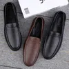 Zapatos casuales Summer Breathable Hombres de mocasines Masculino Male Slip On Men Light Comfy Business Mens Driving Mocassins