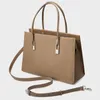 Sacs de soirée Mme Elegant Woman Le cuir sac en cuir décontracté Tote Luxury épaisse première couche Cow Skin Handsbag Shuolder Case Lady Daily 2024