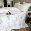 Set di biancheria da letto piuttosto eleganti ricamo floreale blu bianco copertura di cotone in cotone set trapunta trapunta foglio di cuscinetti cuscinetti