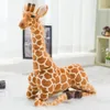 6080 cm Giant Real Life Giraffa giocattoli peluche di alta qualità bambole di animali da peluche per bambini morbidi bambini decorazioni per la stanza regalo di compleanno per bambini 240325