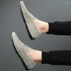 Casual skor loafers män mode trend gata ärtor mocka platt bekväm ungdom för vårens höstens mäns storlek 45