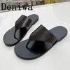 Slippare sommarkvinnor klämmer tå flip flops platt med damer outwear semester strand kausal promenad kvinnlig mujer