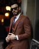 Fashion Men Pak Wedding Tuxedos Two Button ingekapte revers bruidegom Draag Formele Business 3 -stuks (jas+Vest+Pant)