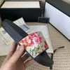 Designer Sandaler Floral Brocade tofflor Paris Rubber Slides Ttaly Sandaler Kvinnor Män tofflor Flat Bottoms Flop Flops Womens Fashion Randed Beach Sliders US 5-11.5