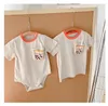 Summer Parentchild Wear Family Match vuxna babykläder söt mamma dotter syster bror shortsleeved tshirt 240327