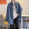 Jaquetas femininas pequenas jaqueta de camisa jeans retro solteira para o outono 2024 de comprimento médio de hong kong bolso de bolso duplo na moda cor sólida