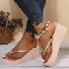 Pantofole 2024 Piattaforma spessa estate zeppe Flipflops Women Light Beach Woman Clip Sandali con tacco alto Slips Scarpe Mujer