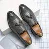Chaussures décontractées Moccasins 2024 Men de mode en cuir Mentes à moquelles pour hommes