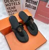 Chanclas Kurt Geiger de alta calidad Sandalias para mujer Sandalias cosidas de lujo Slipper Slipper Sluys Flat Shoes Flat Heagle Diamond Hebilla Plus Fashion 7544