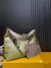 2024 Neues Modedesign für Männer und Frauen klassische Handtasche Schaffellmaterial Verstellbarer Schultergurt große Kapazität Casual All-in-One Crossbody Tasche