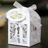 Present Wrap Wedding Sweets Candy Box Gäster Boxar med etikett Lase Cut Bride Groom Paper Packaging Diy Baby Shower Chocolate Cookie