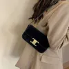 Sac de sac à main 50% de réduction sur les sacs féminines de marque chaude nouvelle petite épaule femme carrée et triomphal haut de gamme polyvalent